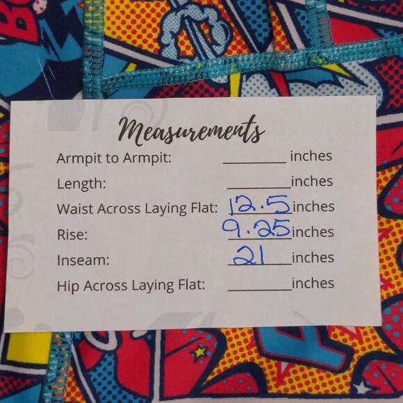 Constantly Varied Gear CVG Womens Capri Leggings Comic Print Mid Rise Cropped XS - Picture 8 of 8